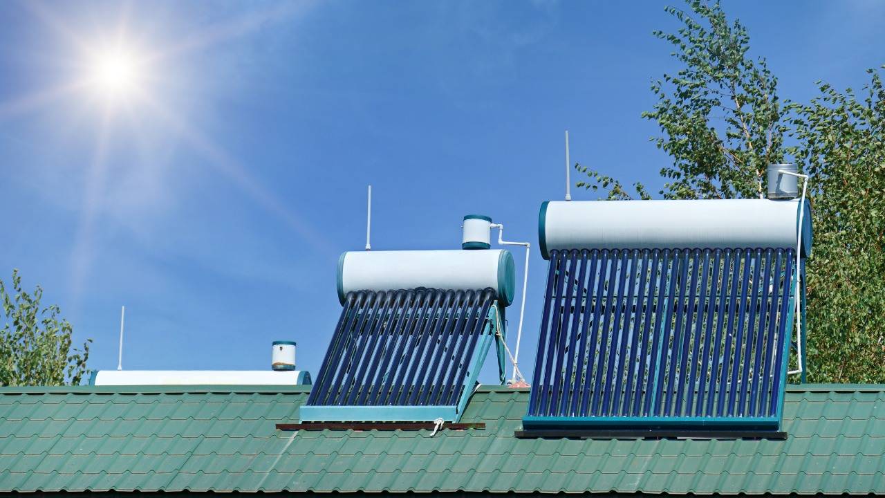 Compact Non-pressure Evacuated Glass Tube Solar Water Heater