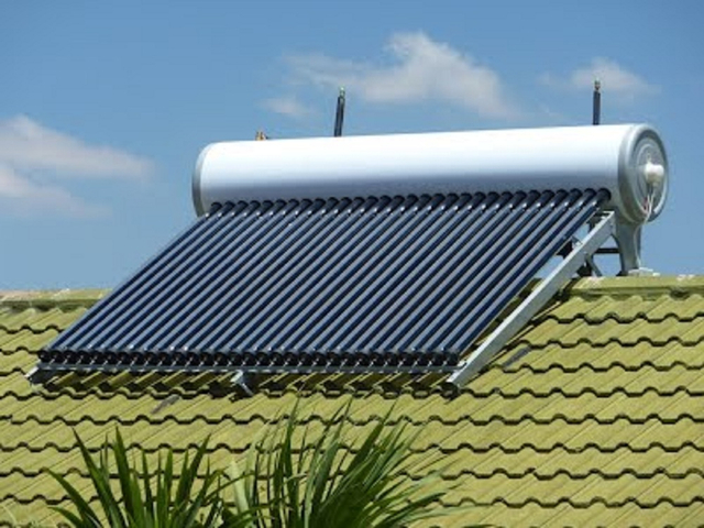 300 Litre Roof Mounted Solar Hot Water Heater with Heat Pipe